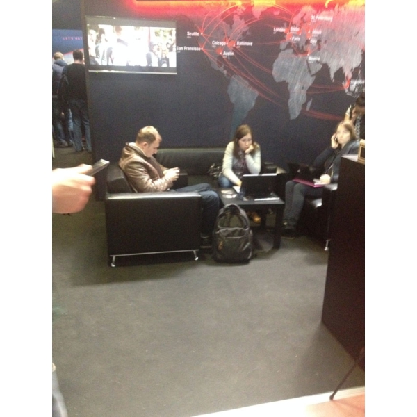Кресло Премьер черное из экокожи 04-023BK в аренду в Москве. Фото 2