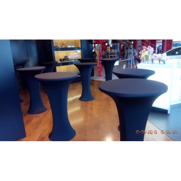 Коктейльный стол D70*H105см с черной стрейч-скатертью круглый 02-160BK в аренду. Фото 4